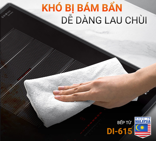 Lau lại bếp từ bằng khăn khô sau khi lau khăn ướt 
